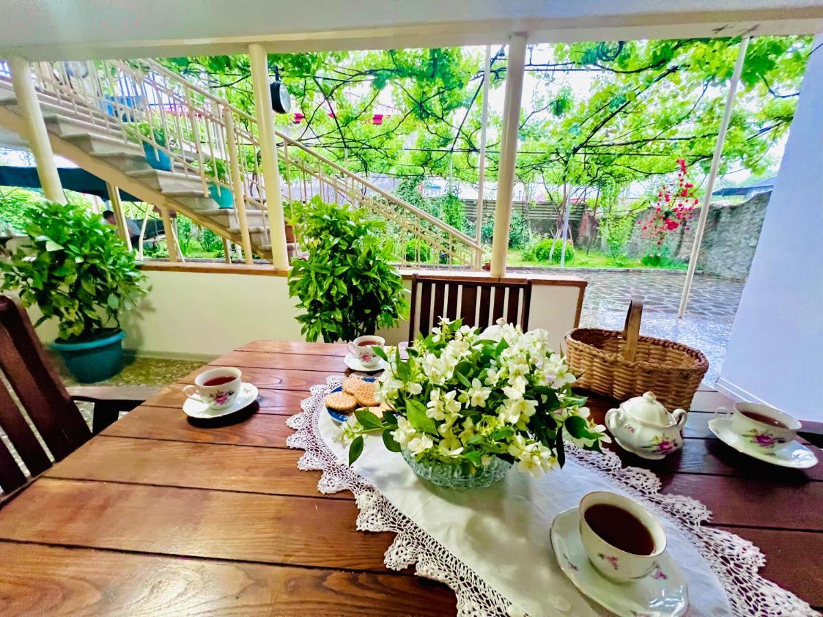 Home Inn-Guesthouse لاجوديخي المظهر الخارجي الصورة