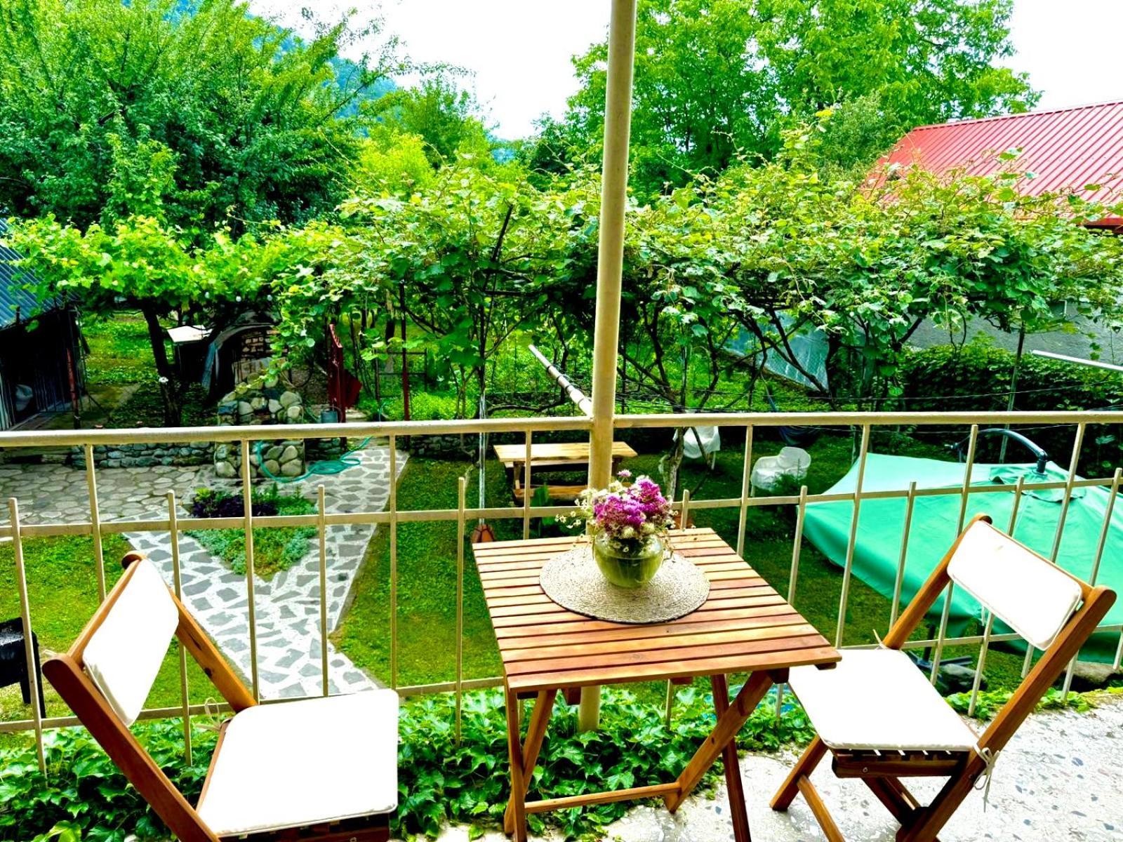 Home Inn-Guesthouse لاجوديخي المظهر الخارجي الصورة
