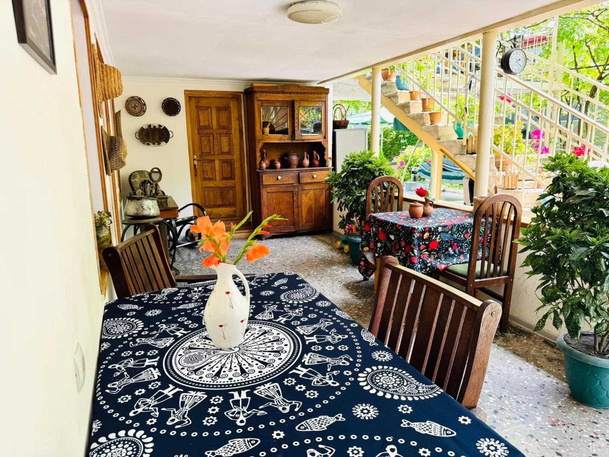 Home Inn-Guesthouse لاجوديخي المظهر الخارجي الصورة