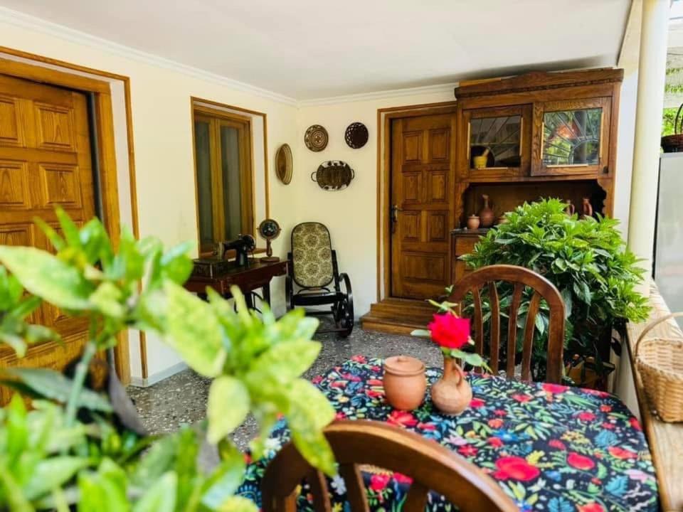 Home Inn-Guesthouse لاجوديخي المظهر الخارجي الصورة